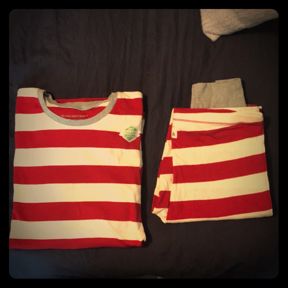 New BURTS BEES ORGANIC red/cream sleep set sz M